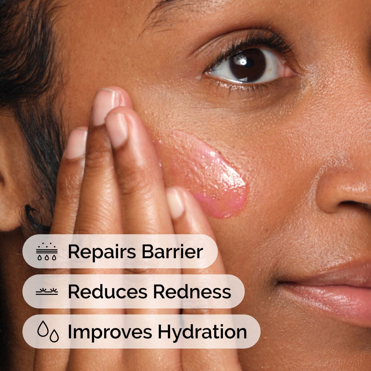 soothing-and-barrier-support-serum-i9 ord-soothing-barrier-support-serum-model-application-with-benefits.jpg